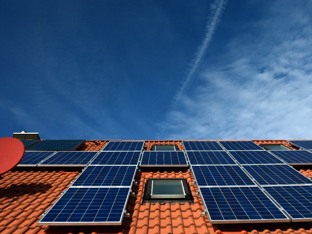 Solar Panel Installation: 4 Benefits You Can Reap